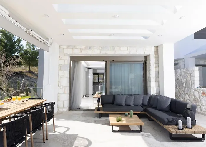 Mare - Private Pool, 4 Bdrms, Sea View, Bbq *