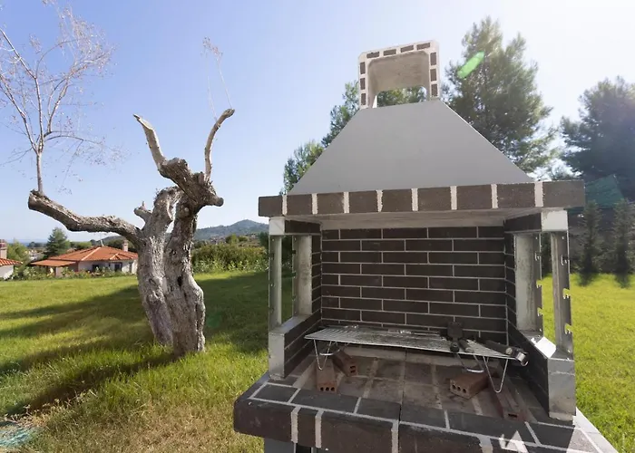 Vilă Mare - Private Pool, 4 Bdrms, Sea View, Bbq Hanioti