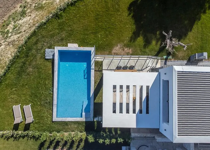 Vilă Mare - Private Pool, 4 Bdrms, Sea View, Bbq Hanioti