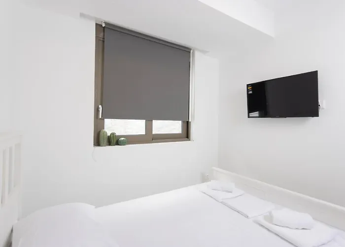 Villa Mare - Private Pool, 4 Bdrms, Sea View, Bbq *