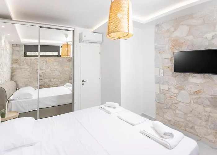 Mare - Private Pool, 4 Bdrms, Sea View, Bbq Villa *