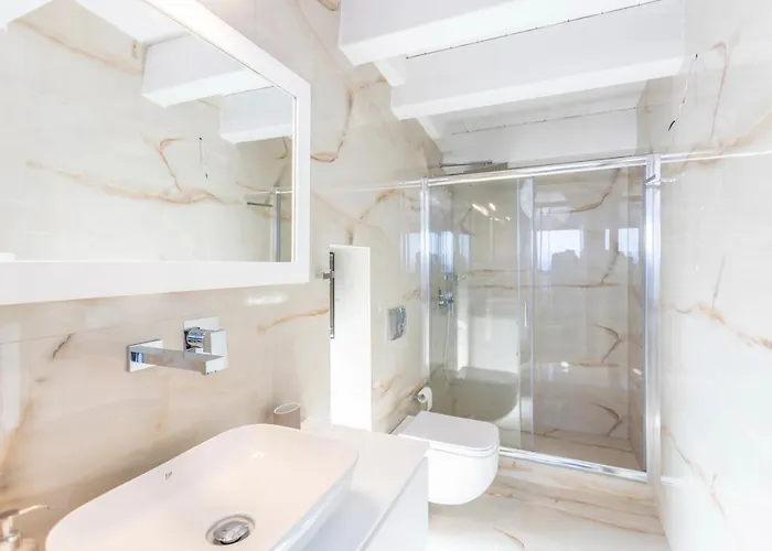 Villa Mare - Private Pool, 4 Bdrms, Sea View, Bbq