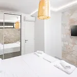 Mare - Private Pool, 4 Bdrms, Sea View, Bbq Villa *