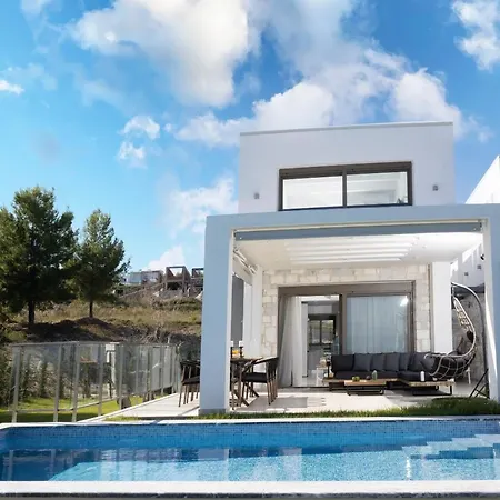 Mare - Private Pool, 4 Bdrms, Sea View, Bbq Chaniotis