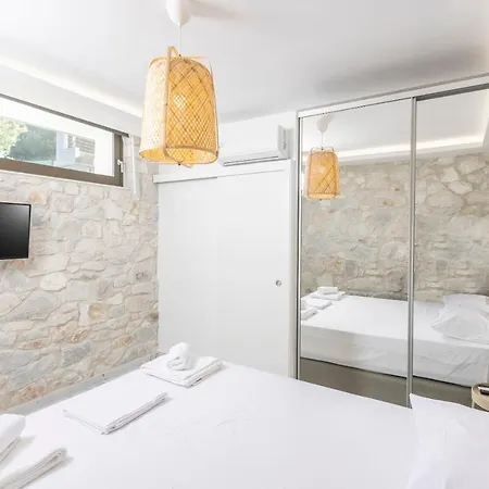Villa Mare - Private Pool, 4 Bdrms, Sea View, Bbq *